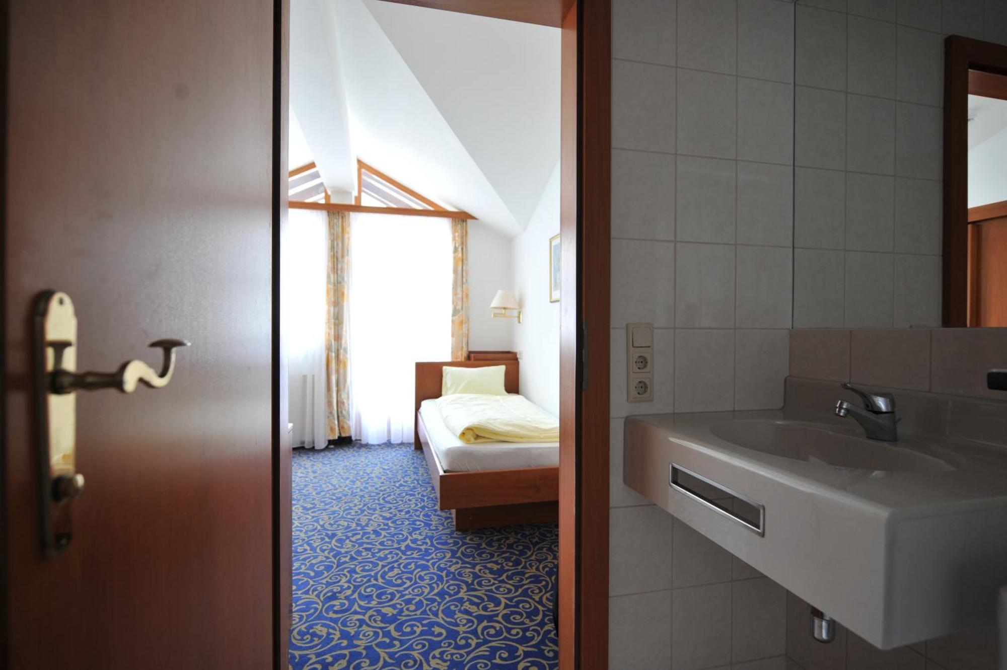 Salzburgerhof Jugend- Und Familienhotel โลเฟอร์ ห้อง รูปภาพ