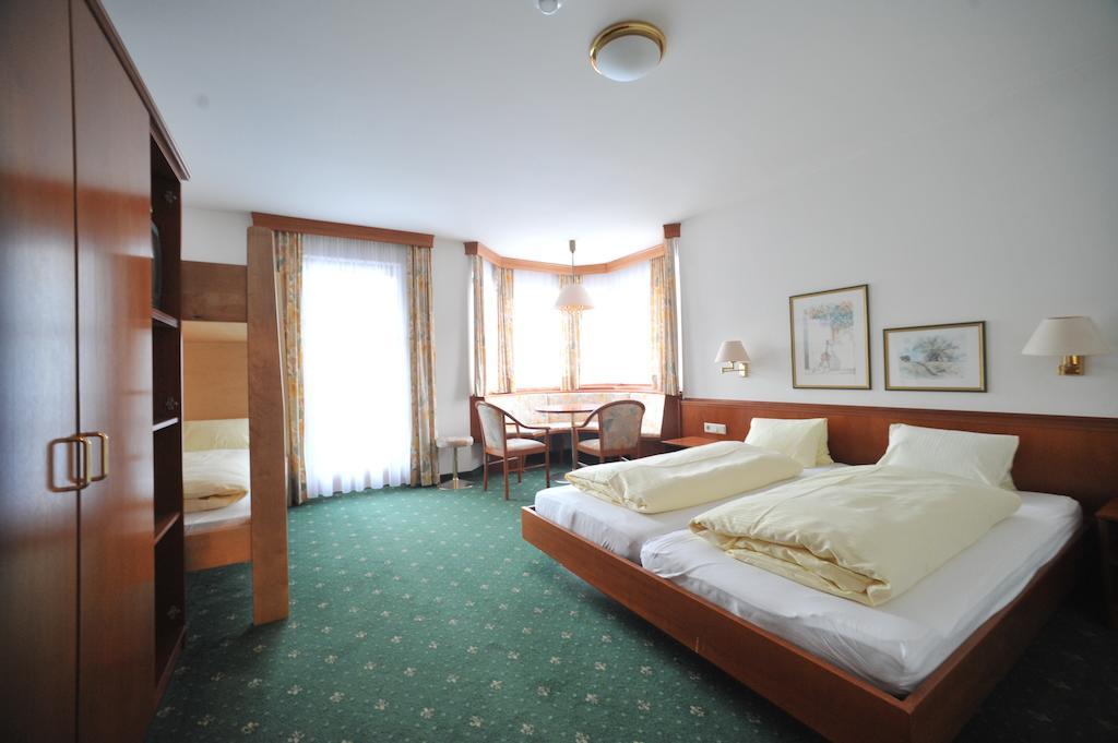 Salzburgerhof Jugend- Und Familienhotel โลเฟอร์ ภายนอก รูปภาพ