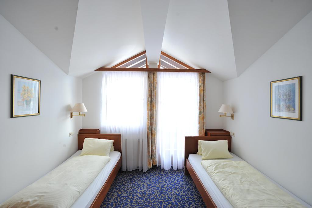Salzburgerhof Jugend- Und Familienhotel โลเฟอร์ ห้อง รูปภาพ